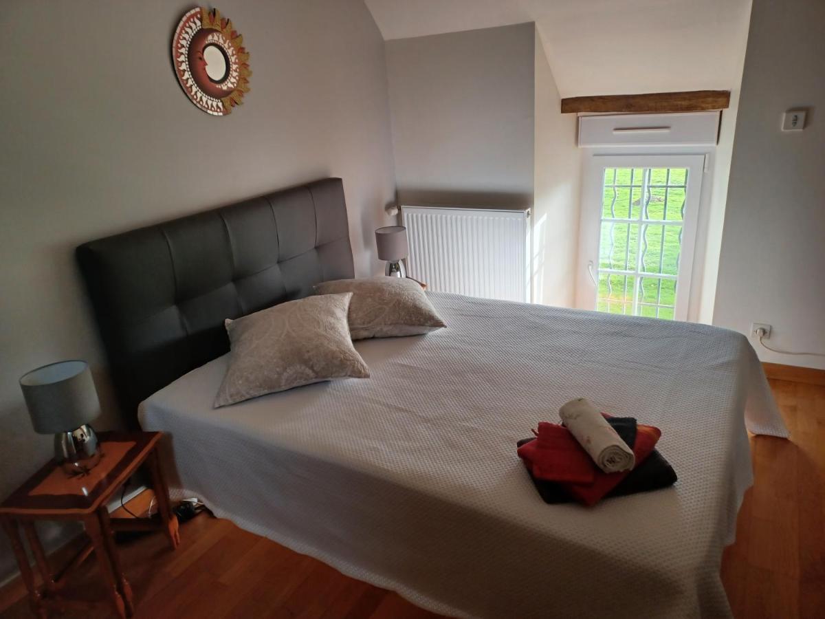 Bed and Breakfast La Haye Georget Feneu Экстерьер фото